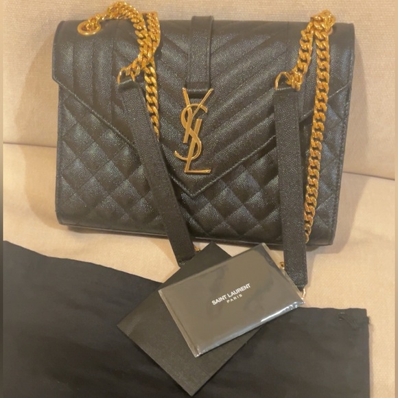 SAINT LAURENT
Envelope Triquilt Medium YSL Shoulder Bag in Grained Leather - Picture 6 of 7